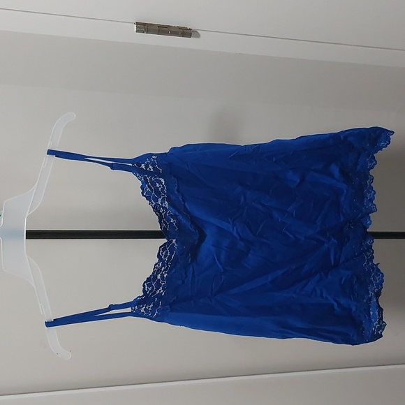 Blue sparkly knit sweater and camisole - Picture 4 of 5